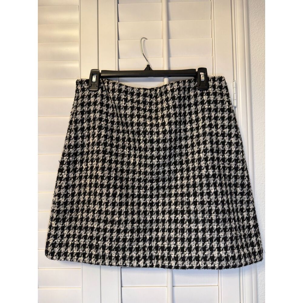 LOFT Black White Tweed Boucle Mini Skirt Size 8 Academic Classic Textured
